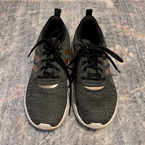 Adidas cloudfoam tennis shoes